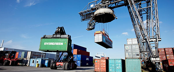 Containertransporte